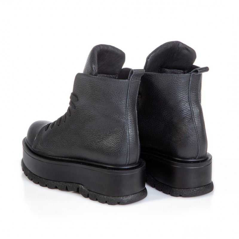 Bocanci cu siret si talpa groasa Alpha Black