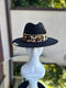 Palarie Neagra cu Accesorii Aurii