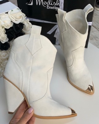 Ciocate / Botine Dama Albe din Piele Intoarsa Aki White Ciocate / Botine Dama Albe din Piele Intoarsa Aki White