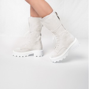 Bocanci Tulum din piele naturala intoarsa alba