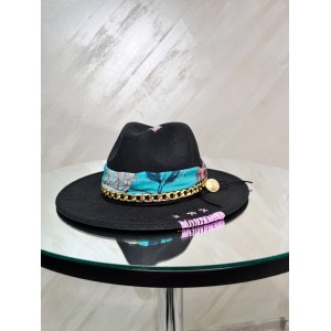Palarie Neagra cu Bentita Colorata